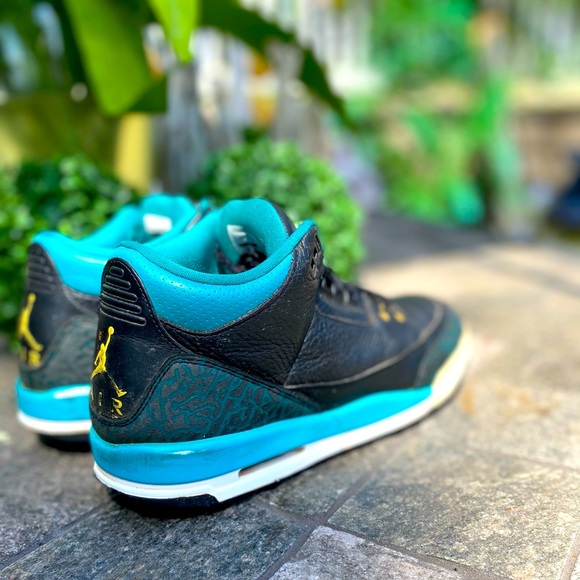 🔥🔥 Air Jordan 3 RETRO Jaguars Colorway SZ 7Y - Picture 2 of 13